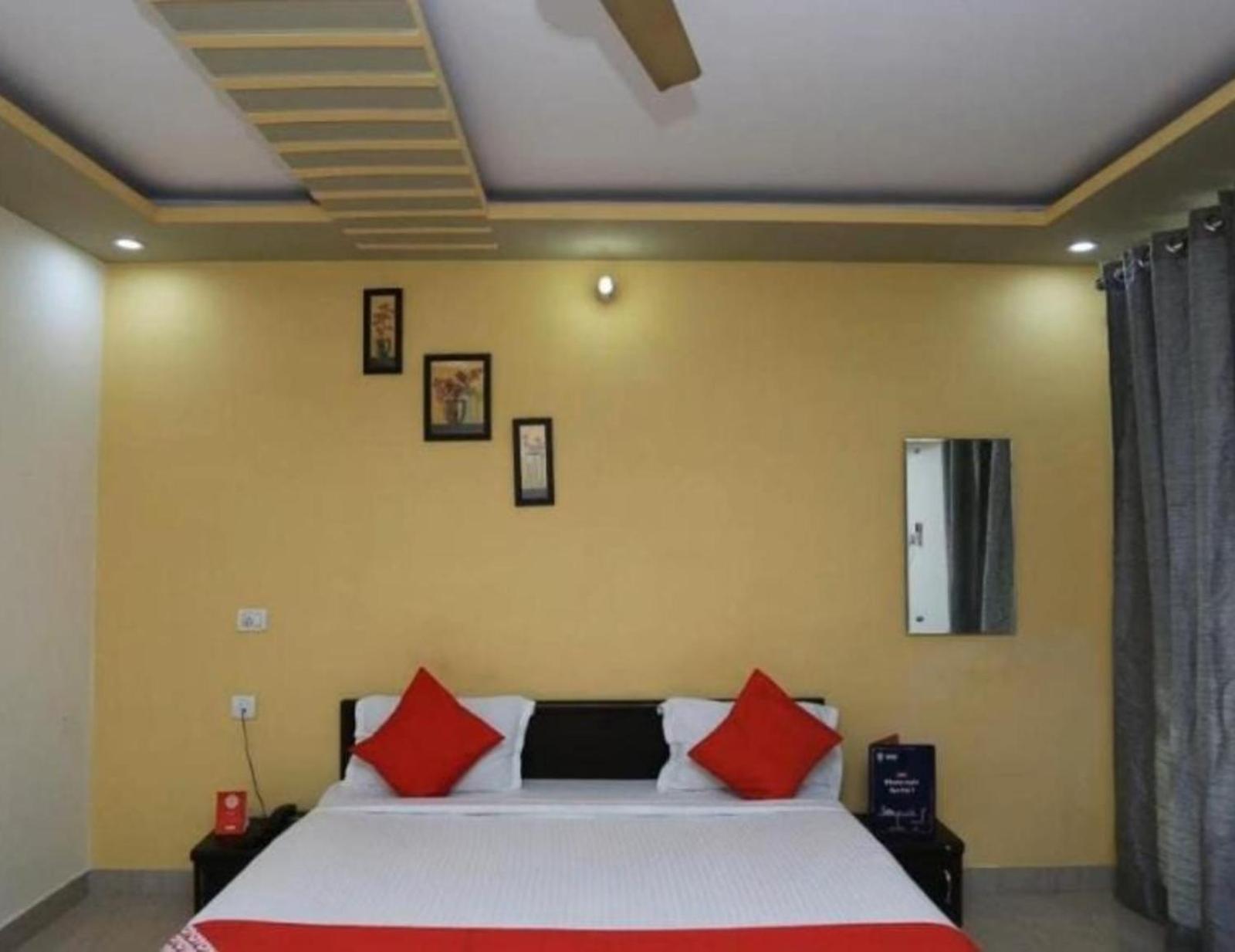 Hotel S K Palace Lucknow , Best Hotel In Lucknow , Hotel In Transport Nagar Lucknow ,Budget Hotels In Lucknow Dış mekan fotoğraf