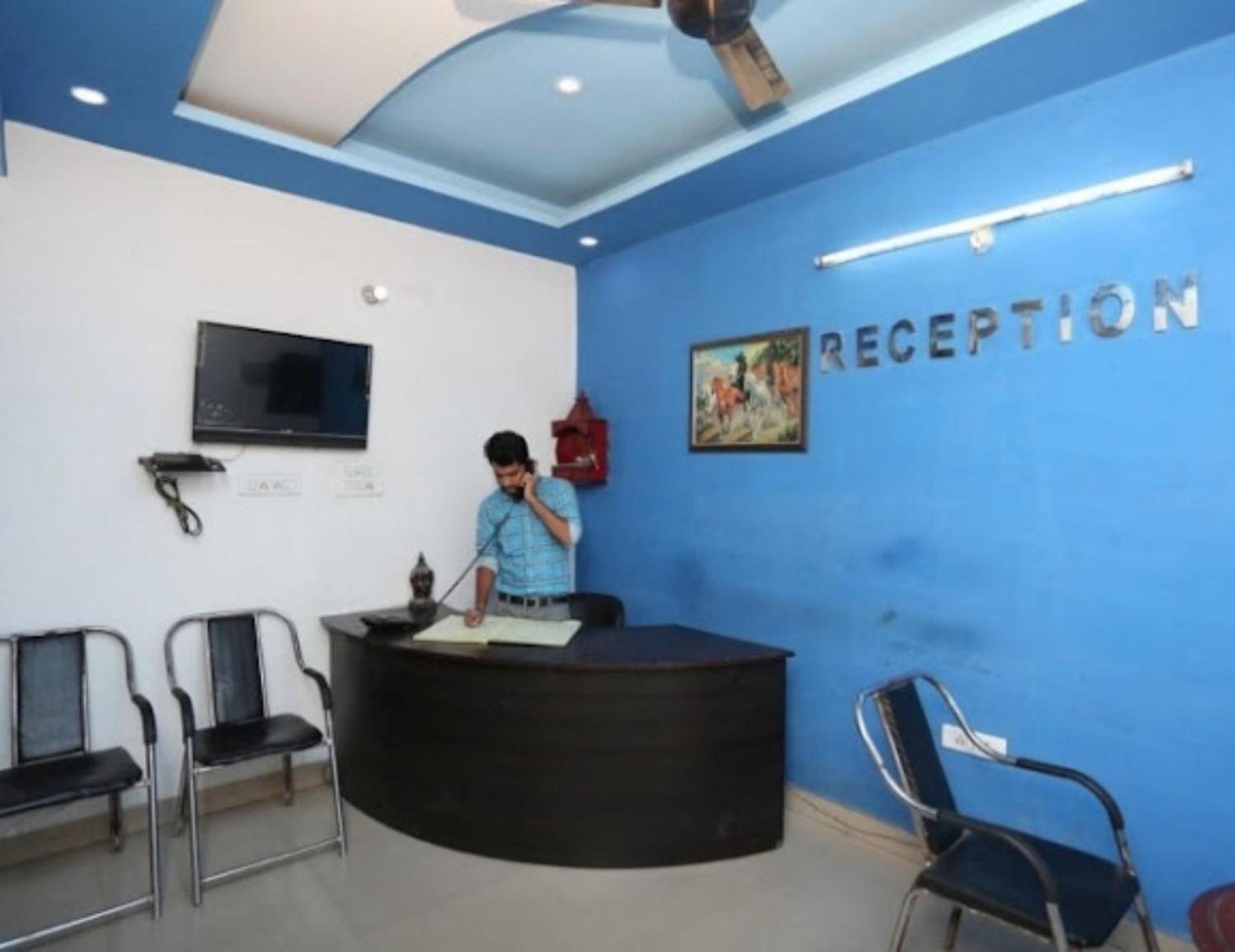 Hotel S K Palace Lucknow , Best Hotel In Lucknow , Hotel In Transport Nagar Lucknow ,Budget Hotels In Lucknow Dış mekan fotoğraf
